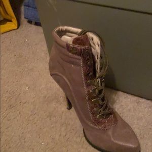 Brown bootie